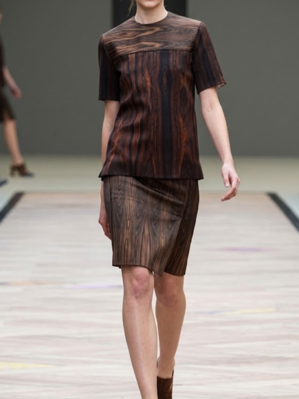Celine Phoebe Philo Fall 2011 Runway Wood Grain Print Skirt Brown 42 US 10